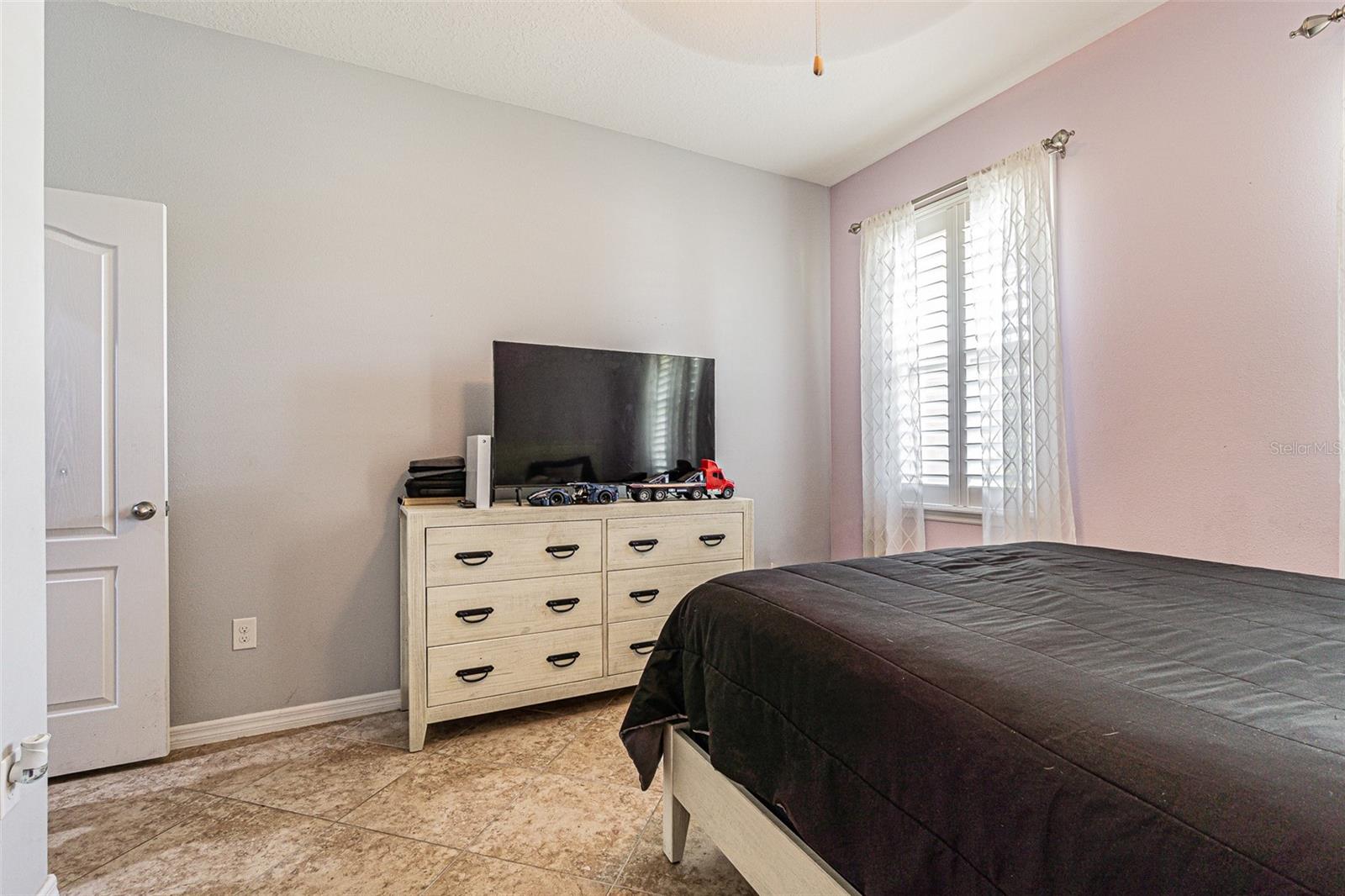 10627 SCENIC HOLLOW DR — photo 16