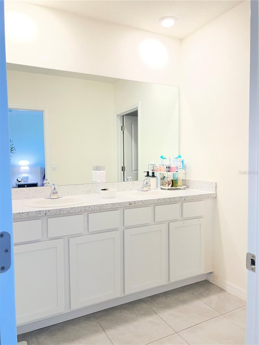 184 MANGROVE SHADE CIR — photo 17