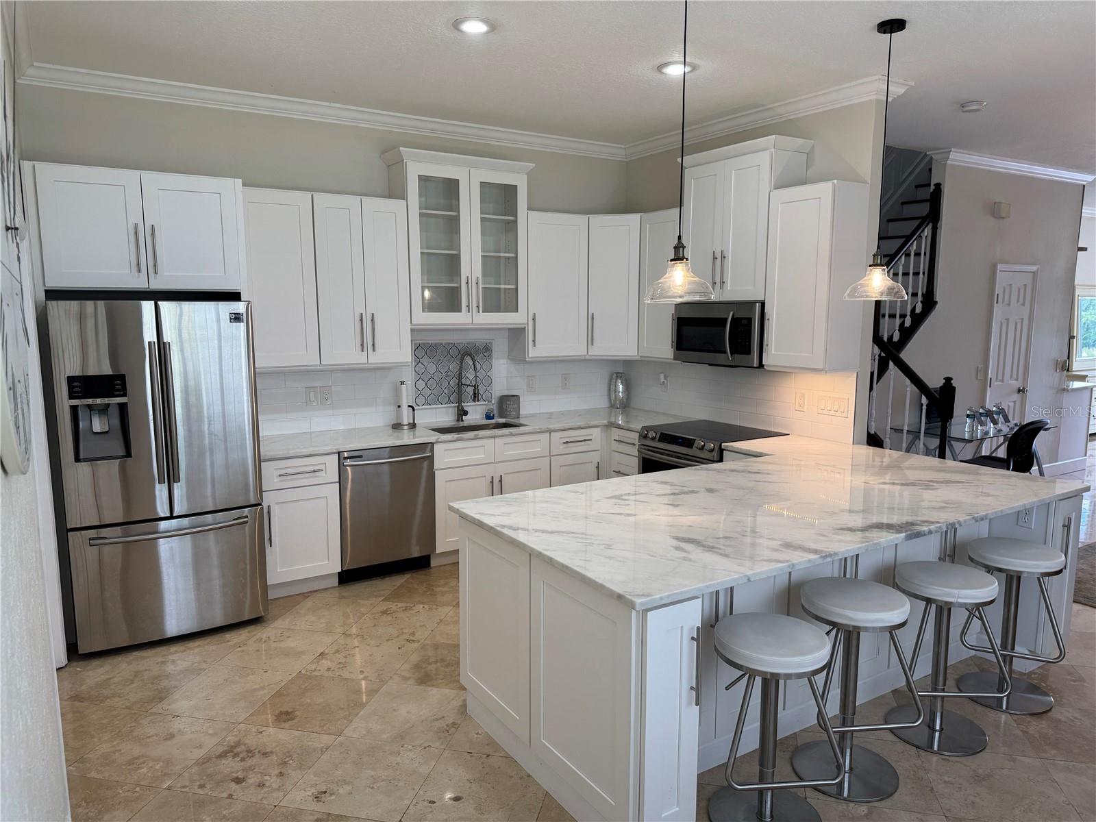 1806 LAGO VISTA BLVD — photo 3
