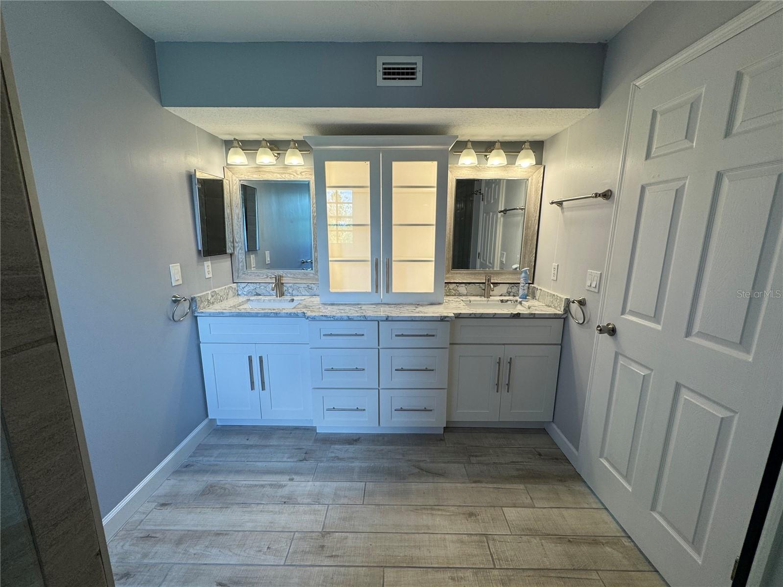 1806 LAGO VISTA BLVD — photo 15