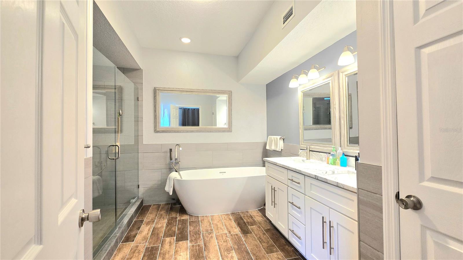 1806 LAGO VISTA BLVD — photo 11
