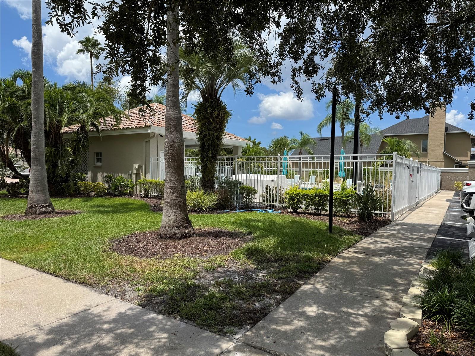 1806 LAGO VISTA BLVD — photo 31