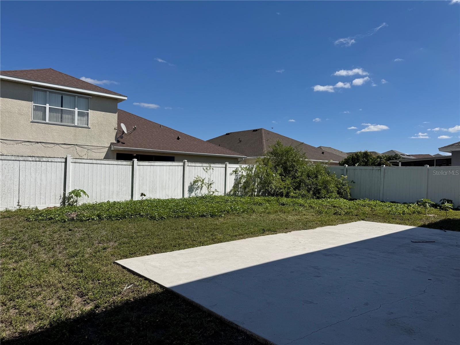 435 STONE BRIAR DR — photo 17