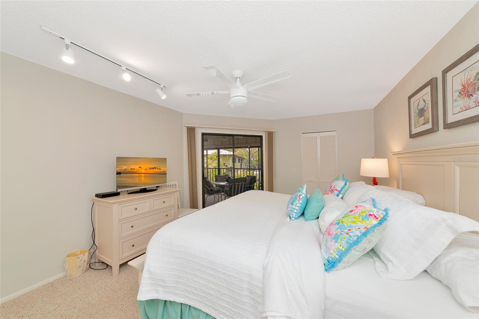 6423 EGRET LN #406 — photo 32