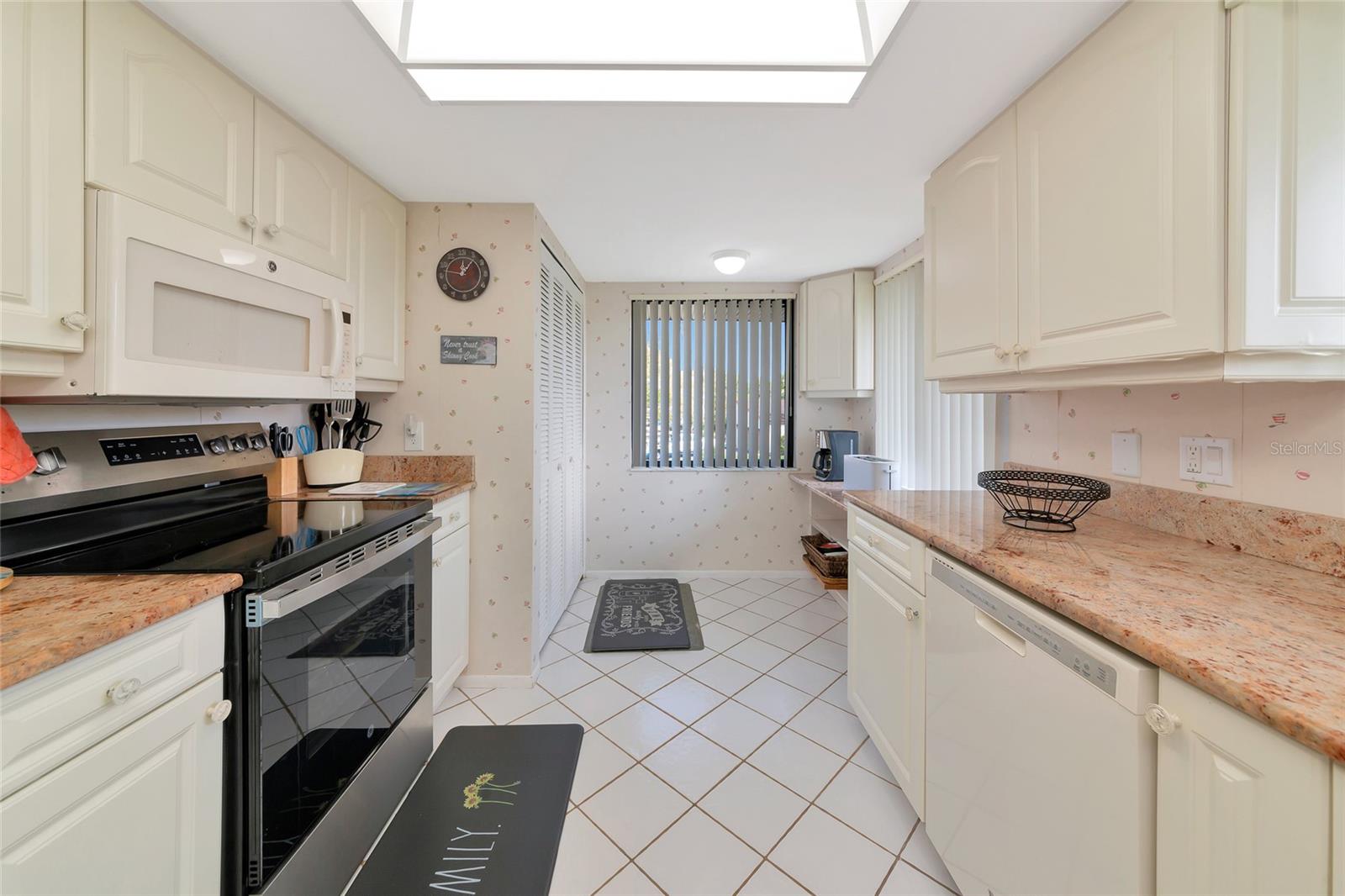 6423 EGRET LN #406 — photo 19
