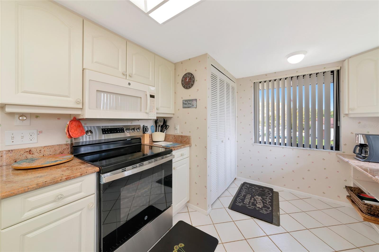 6423 EGRET LN #406 — photo 17