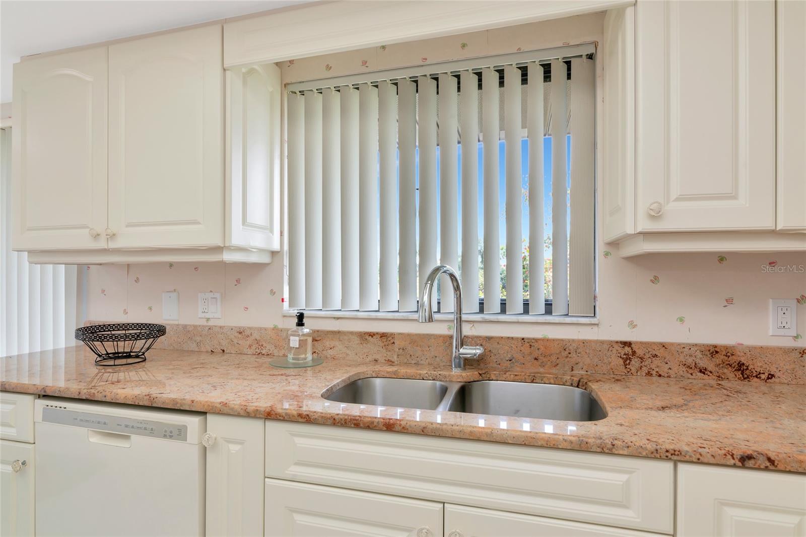 6423 EGRET LN #406 — photo 15