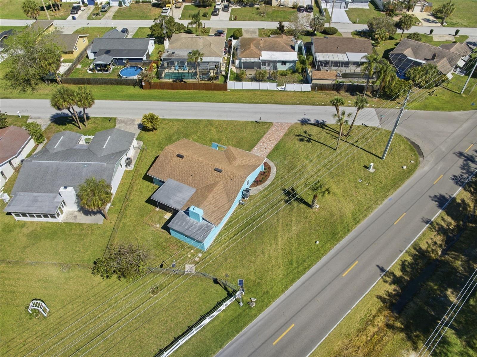 7608 YACHTSMAN DR — photo 32