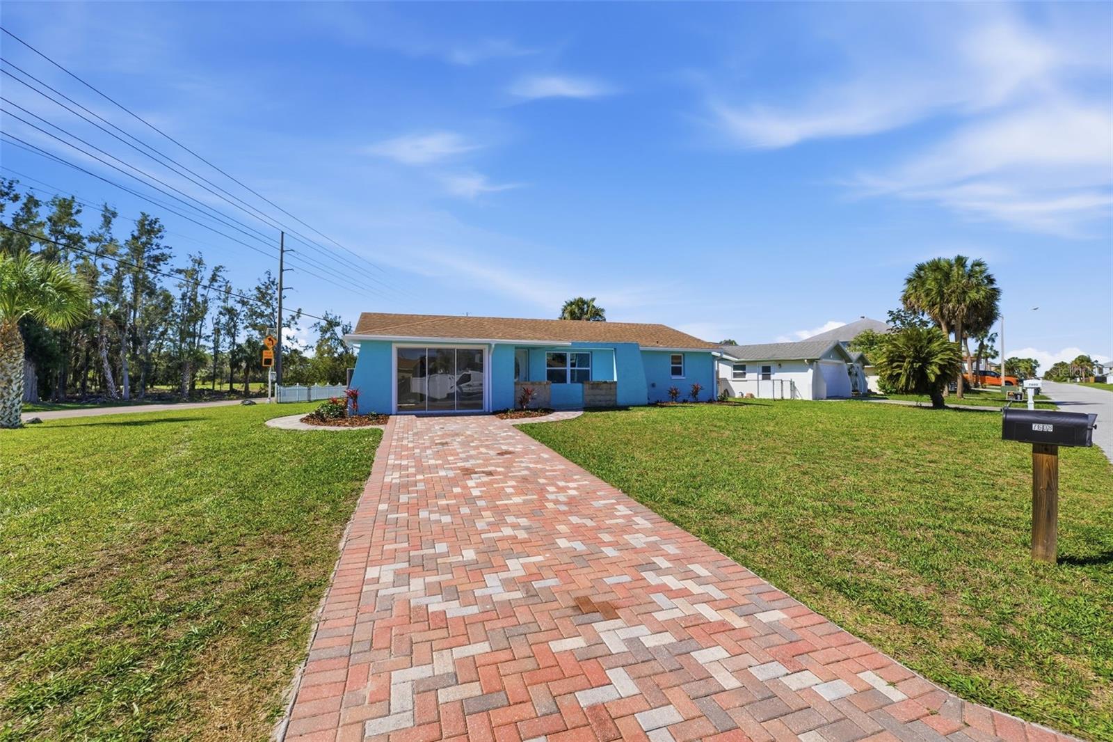 7608 YACHTSMAN DR — photo 2