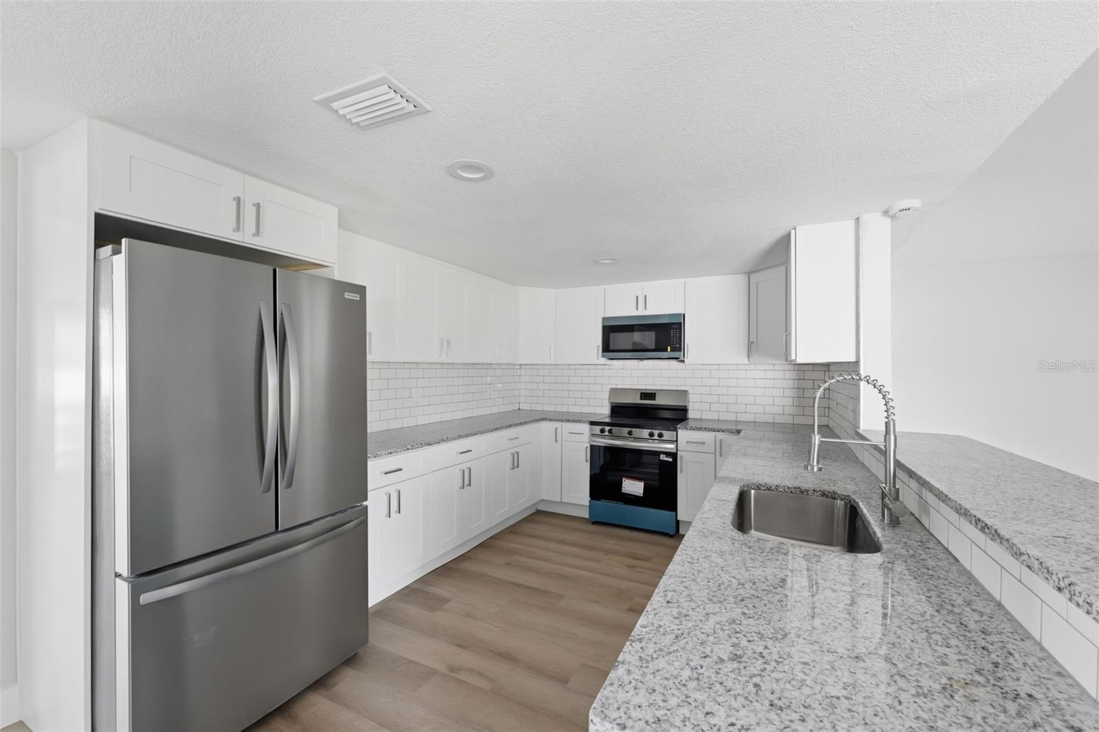 7608 YACHTSMAN DR — photo 47