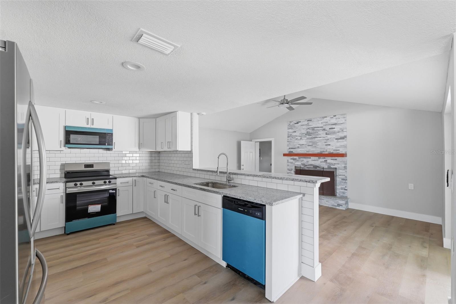 7608 YACHTSMAN DR — photo 12