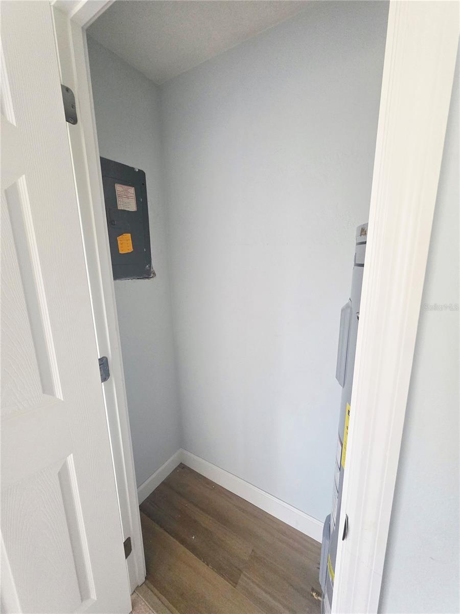 4461 RUSTIC DR — photo 16