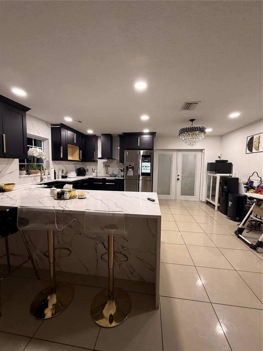 1305 E LOUISE AVE — photo 9