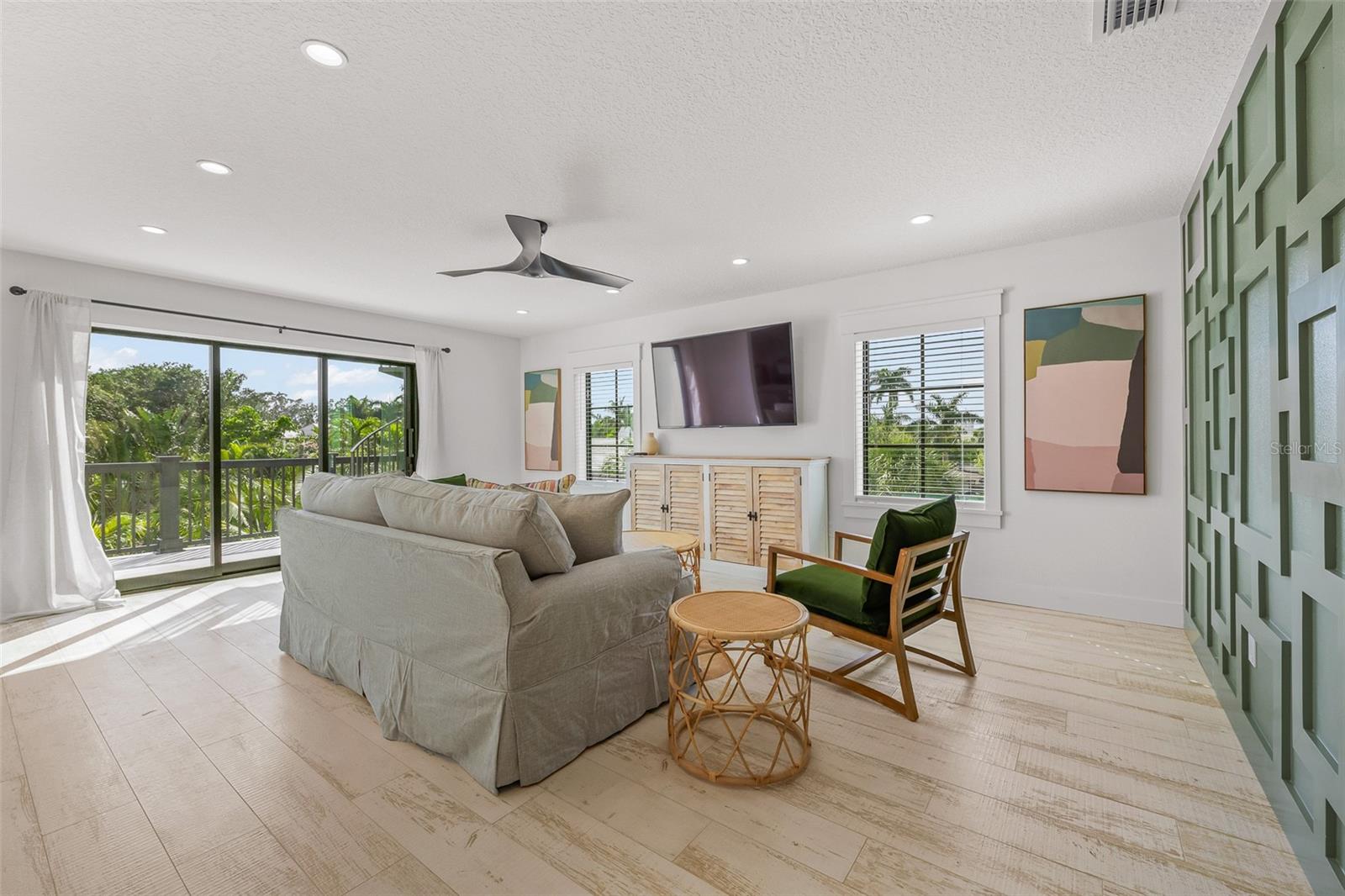 128 FILLMORE DR — photo 36