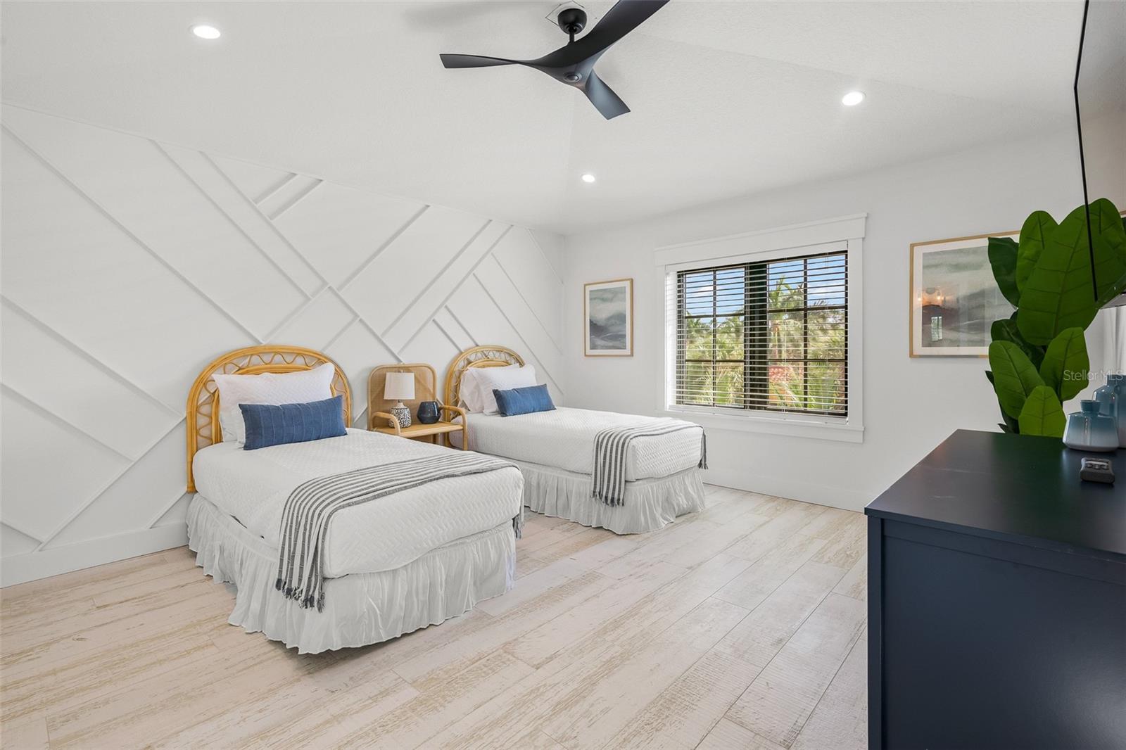 128 FILLMORE DR — photo 31