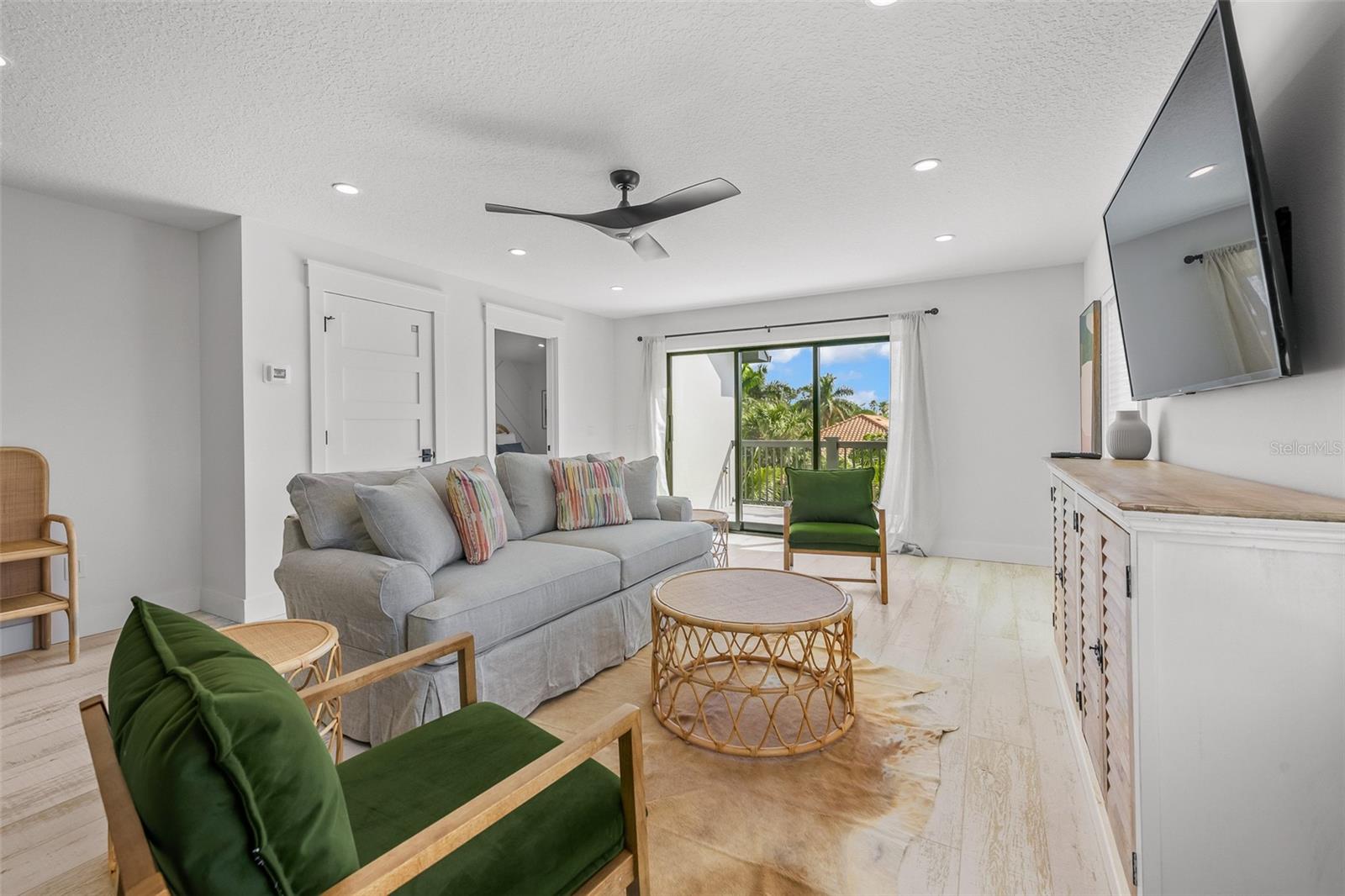 128 FILLMORE DR — photo 37