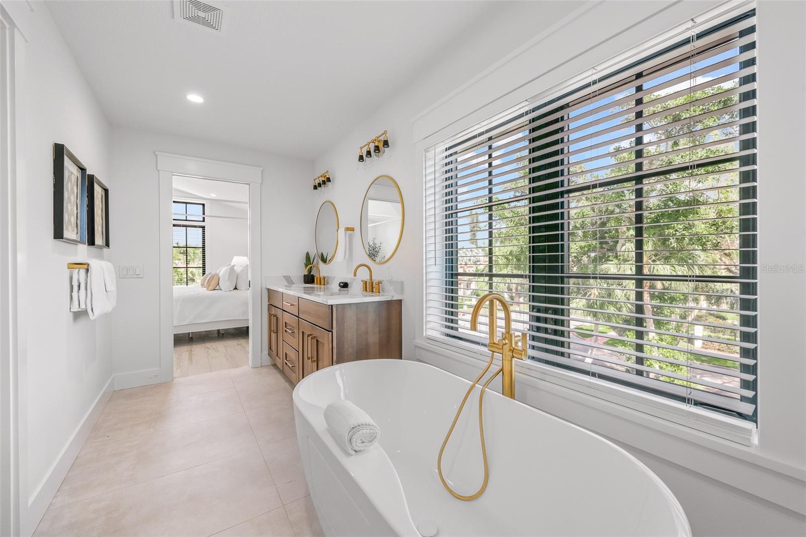 128 FILLMORE DR — photo 39