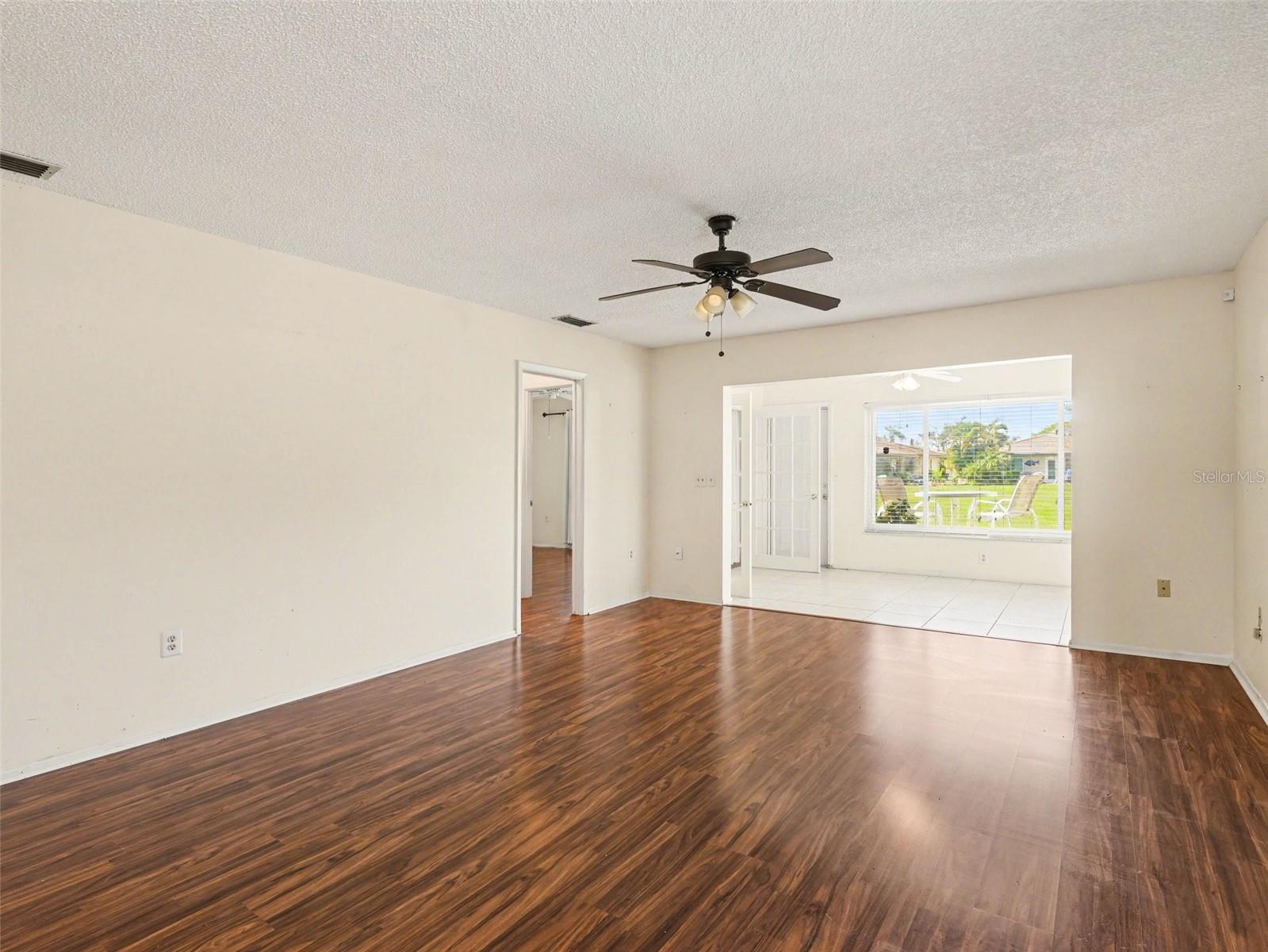 6608 AUBURN AVE — photo 4