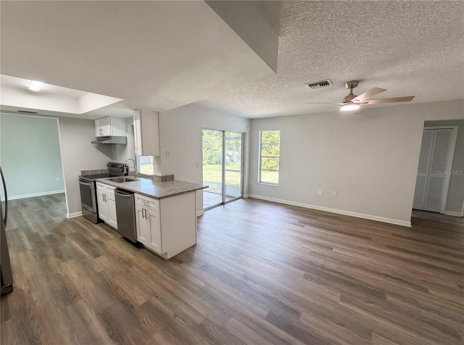 1512 CASCADE CT — photo 18