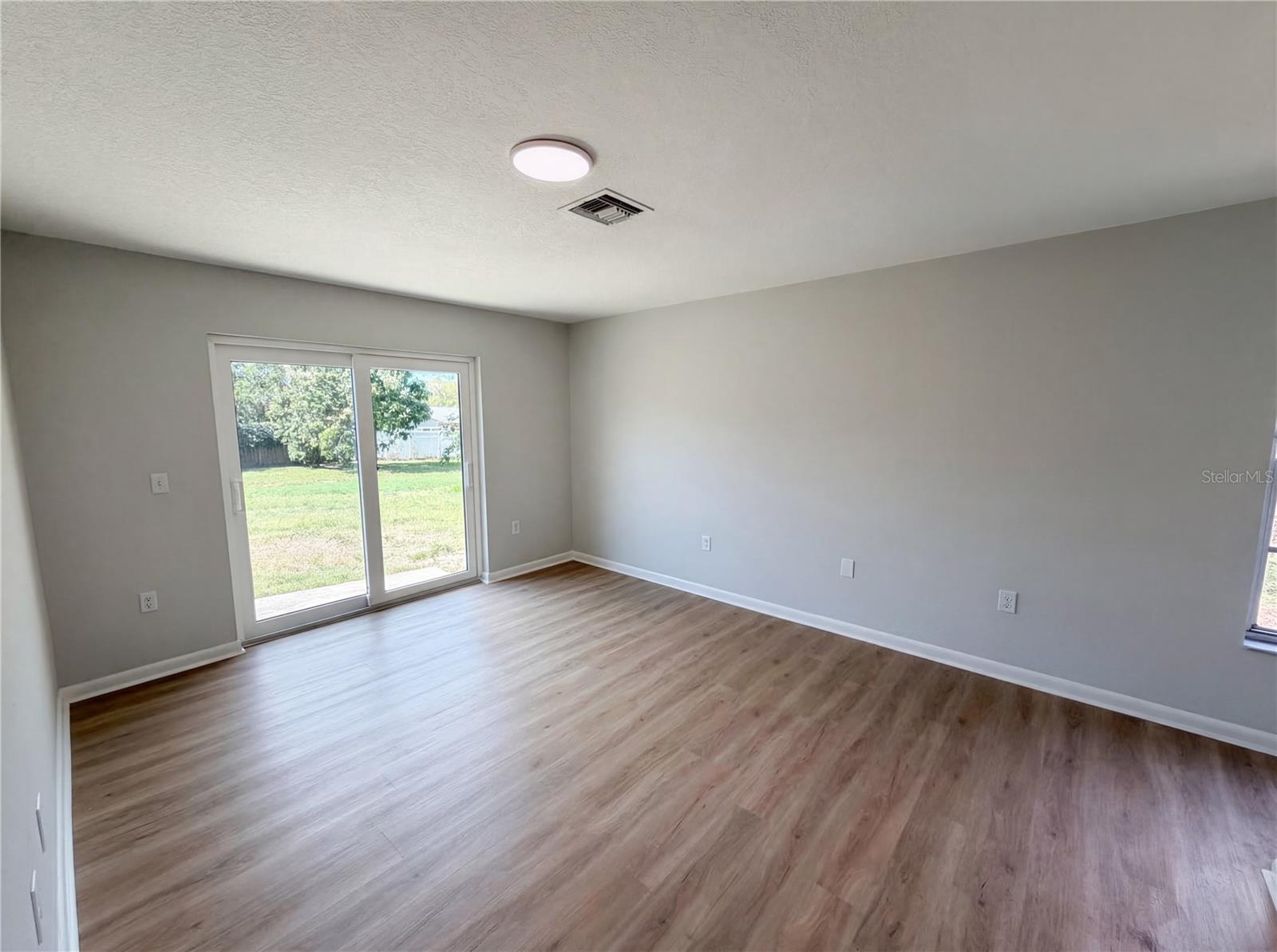 1512 CASCADE CT — photo 23