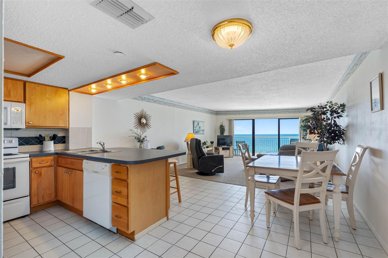 19440 GULF BLVD #506 — photo 3