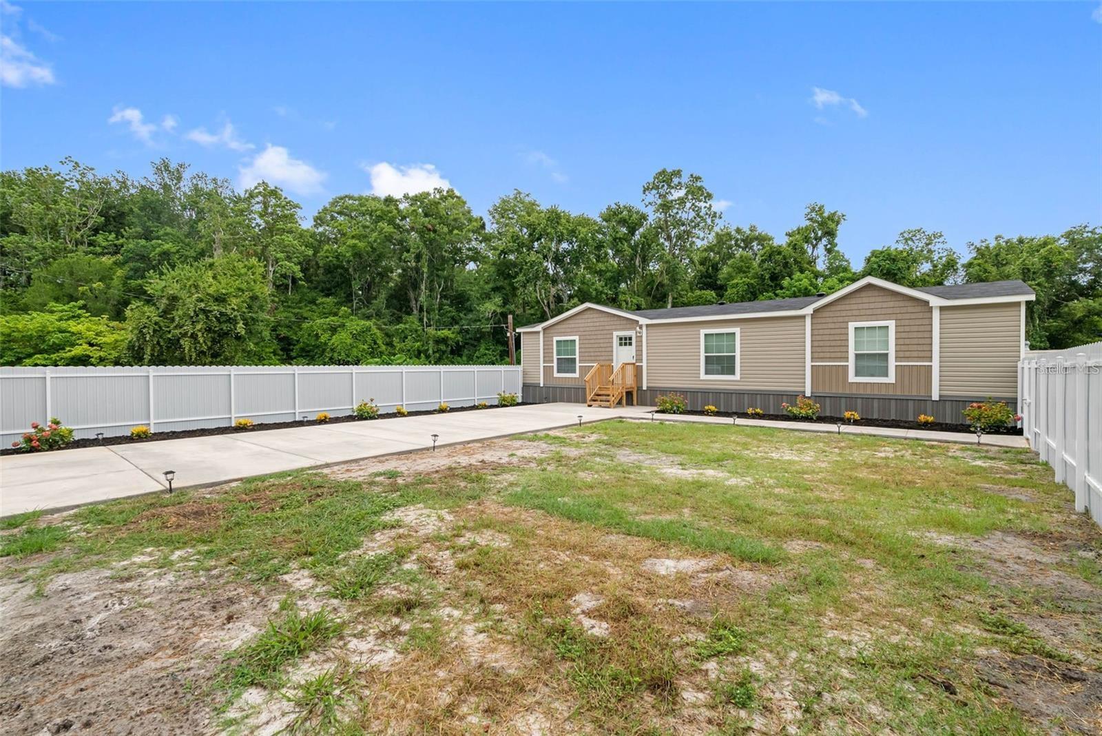 17151 LEMON ST — photo 3