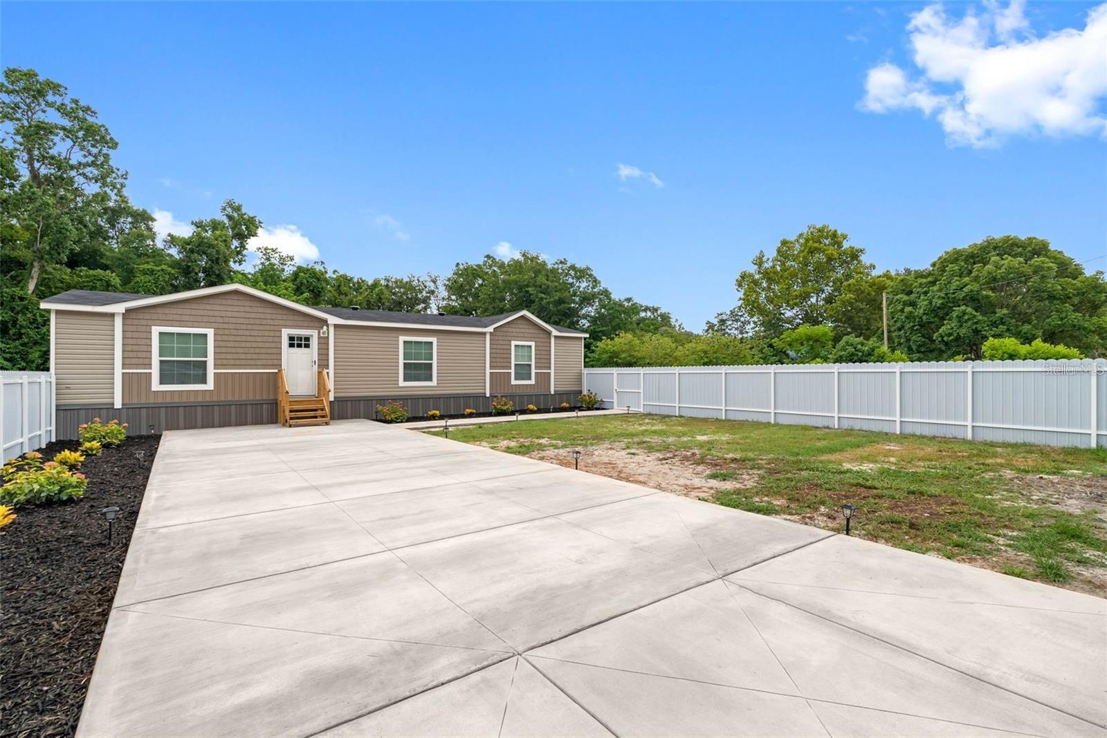 17151 LEMON ST — photo 10