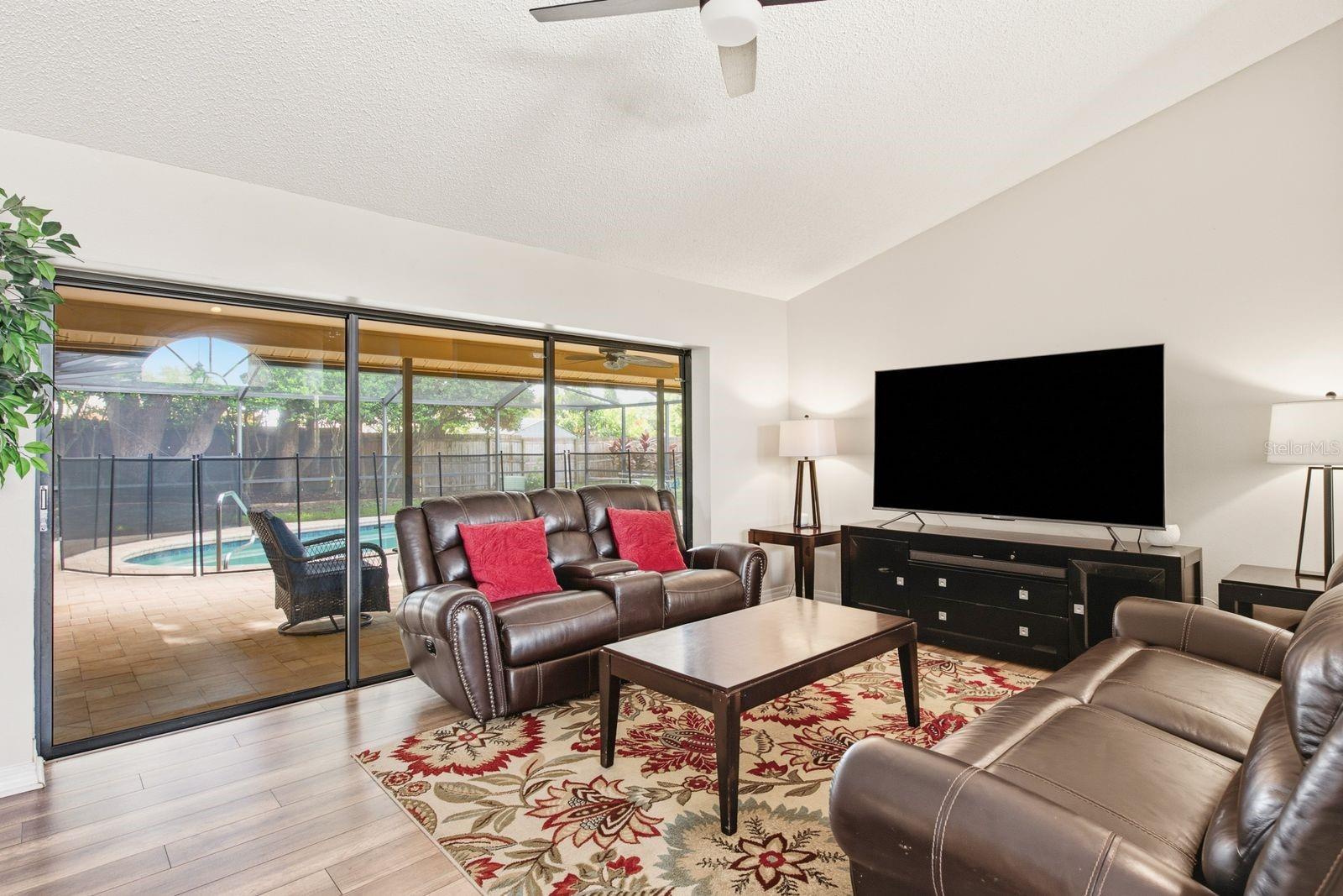 2729 REDFORD CT E — photo 11