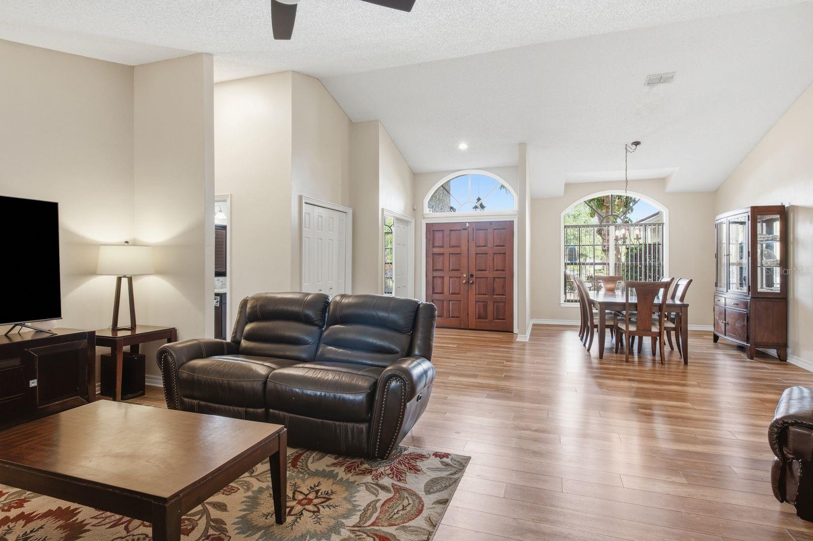 2729 REDFORD CT E — photo 8