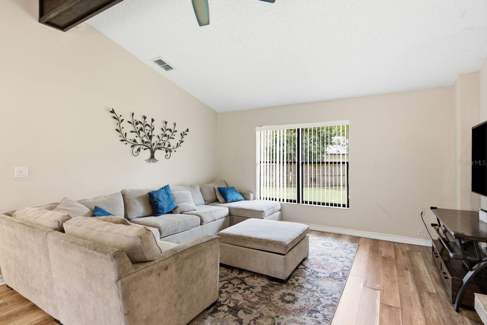 2729 REDFORD CT E — photo 19
