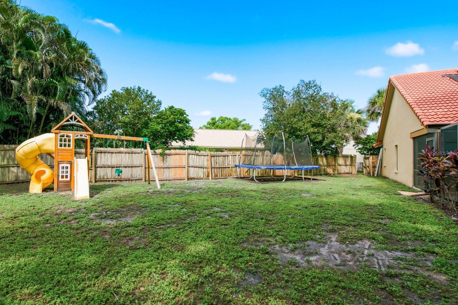 2729 REDFORD CT E — photo 48