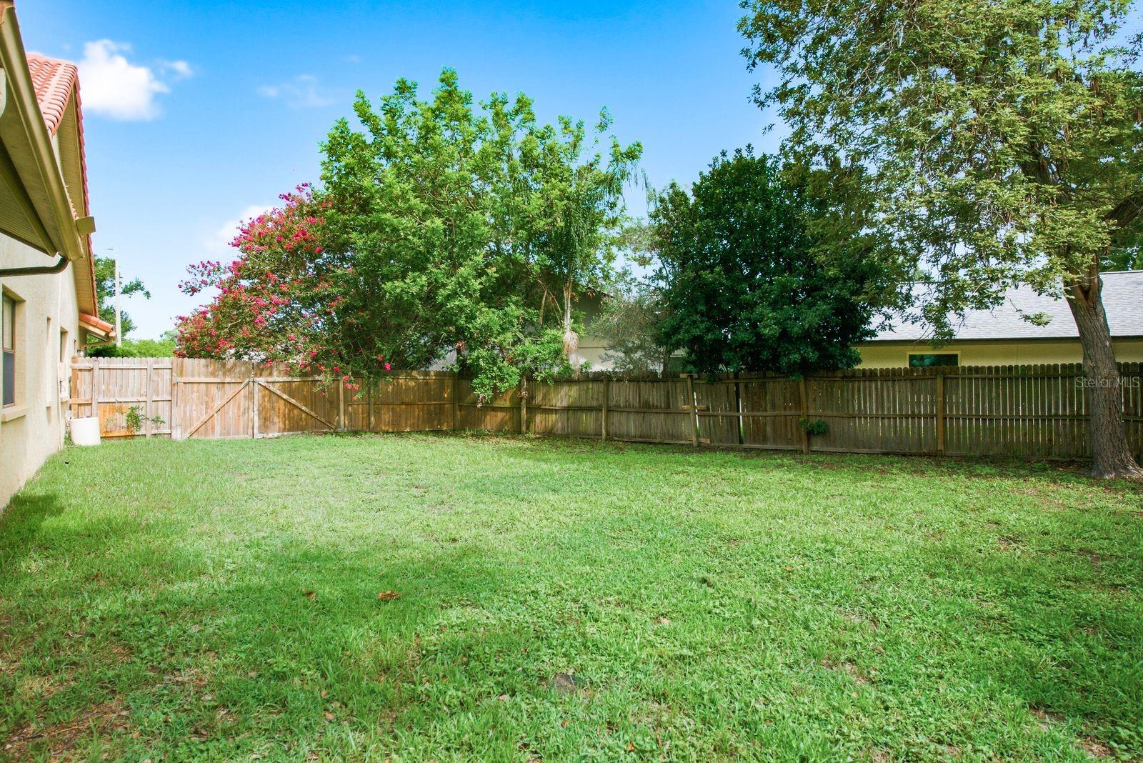 2729 REDFORD CT E — photo 45