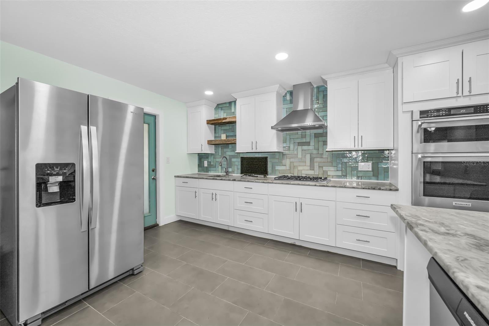 3931 HEADSAIL DR — photo 30
