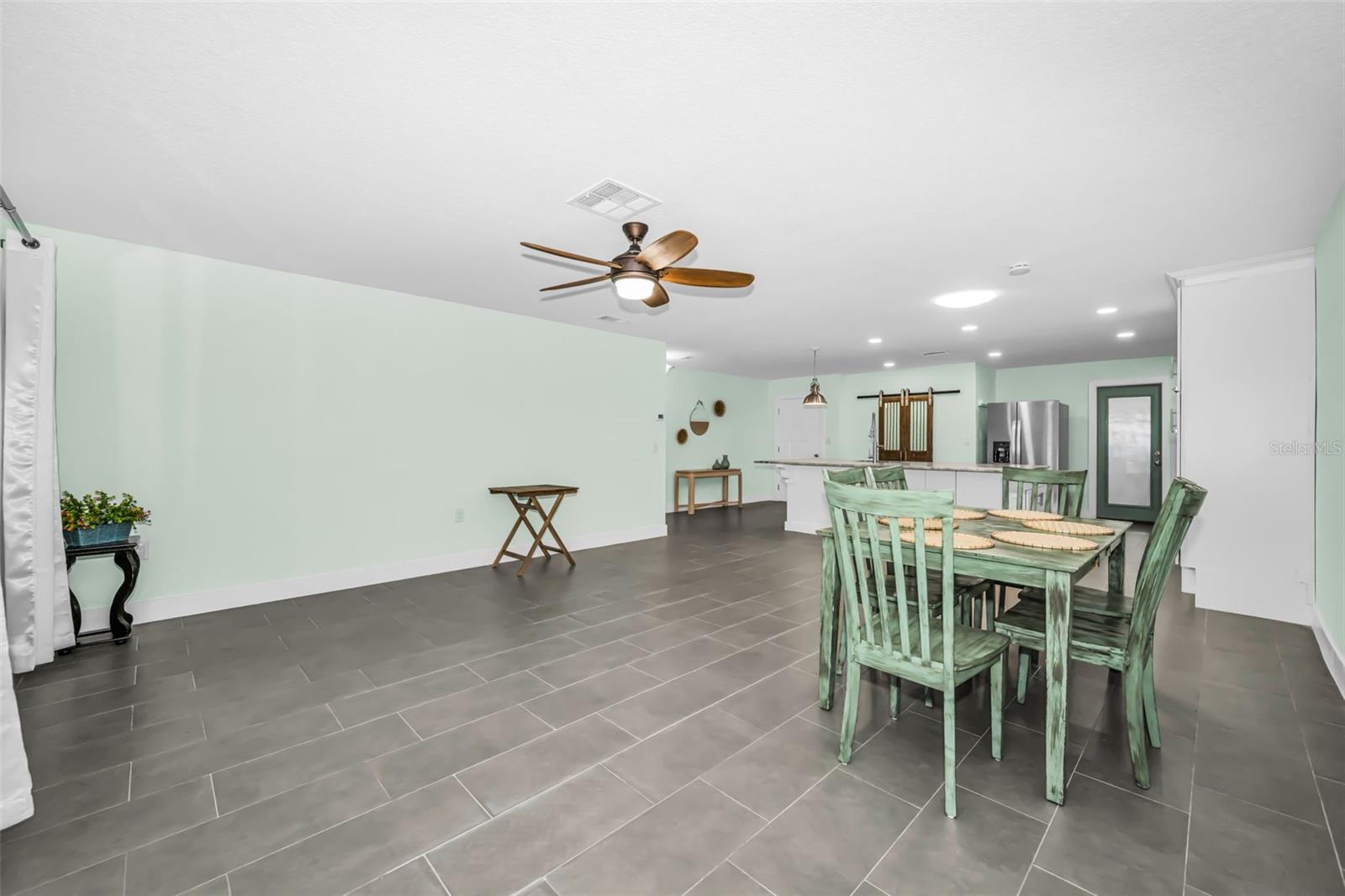 3931 HEADSAIL DR — photo 22