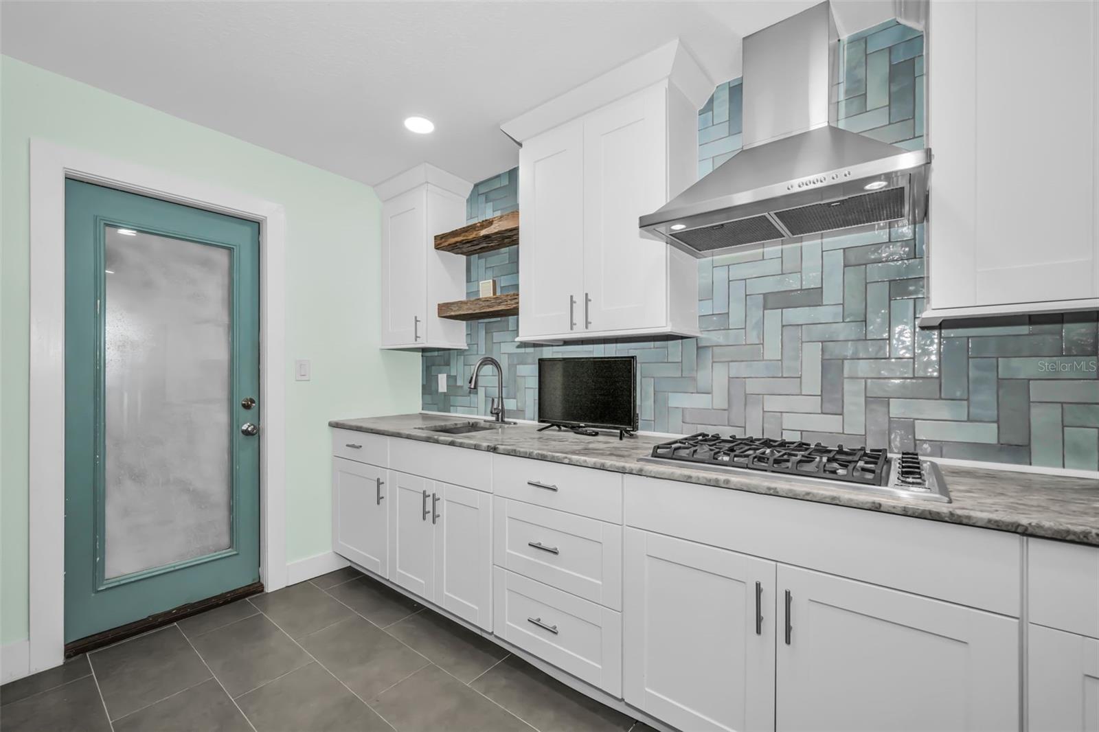 3931 HEADSAIL DR — photo 33