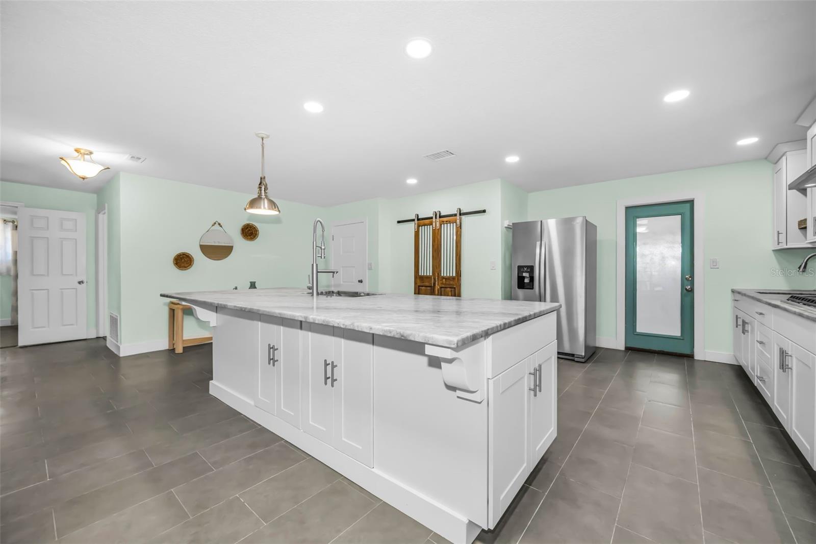 3931 HEADSAIL DR — photo 34