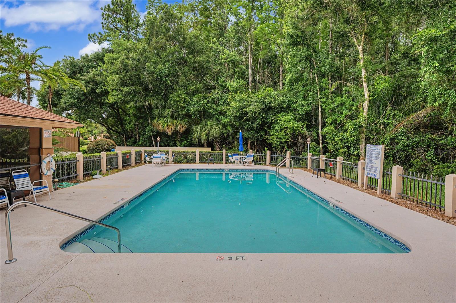 3960 MERMOOR DR — photo 37