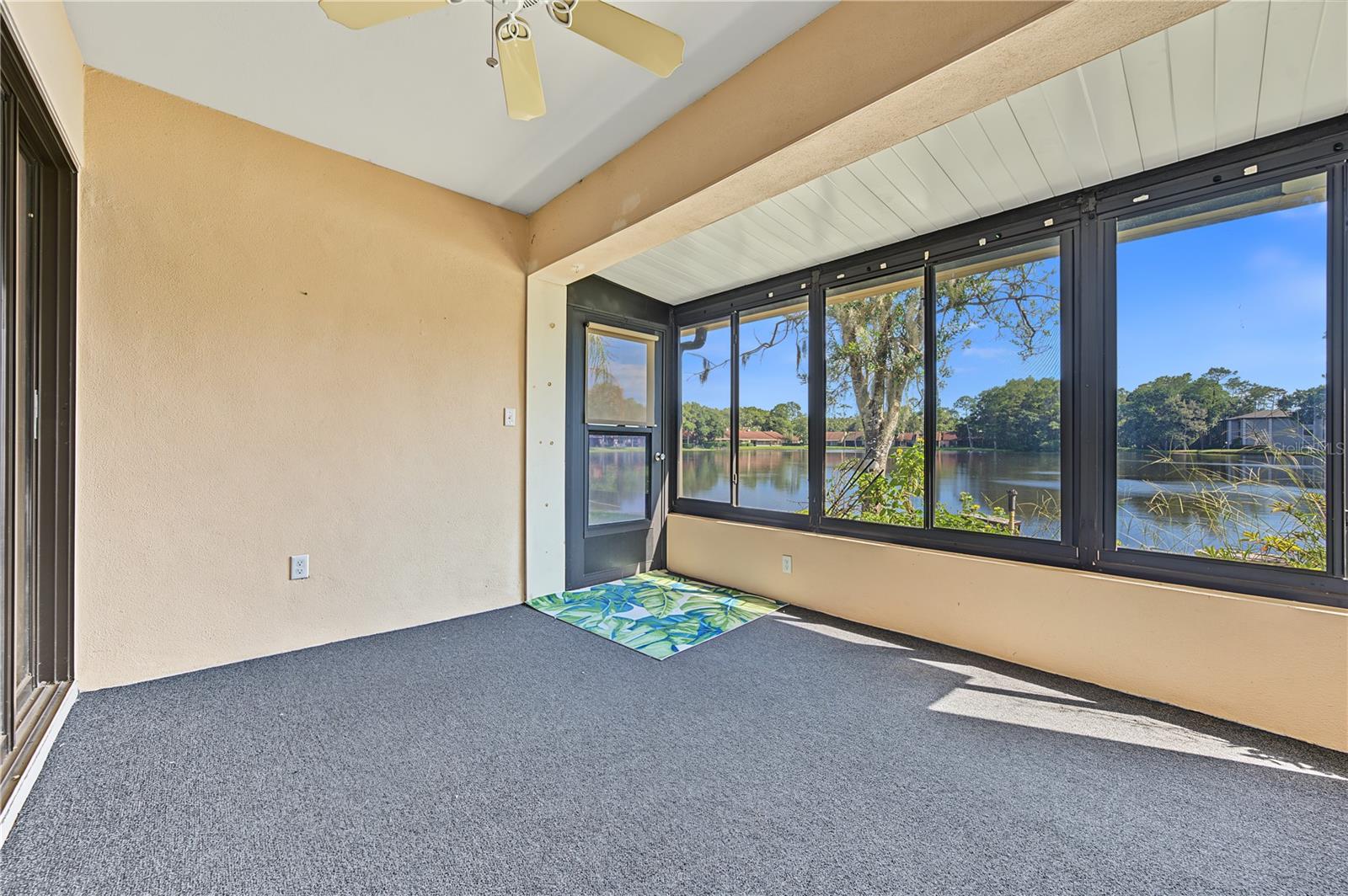 3960 MERMOOR DR — photo 23