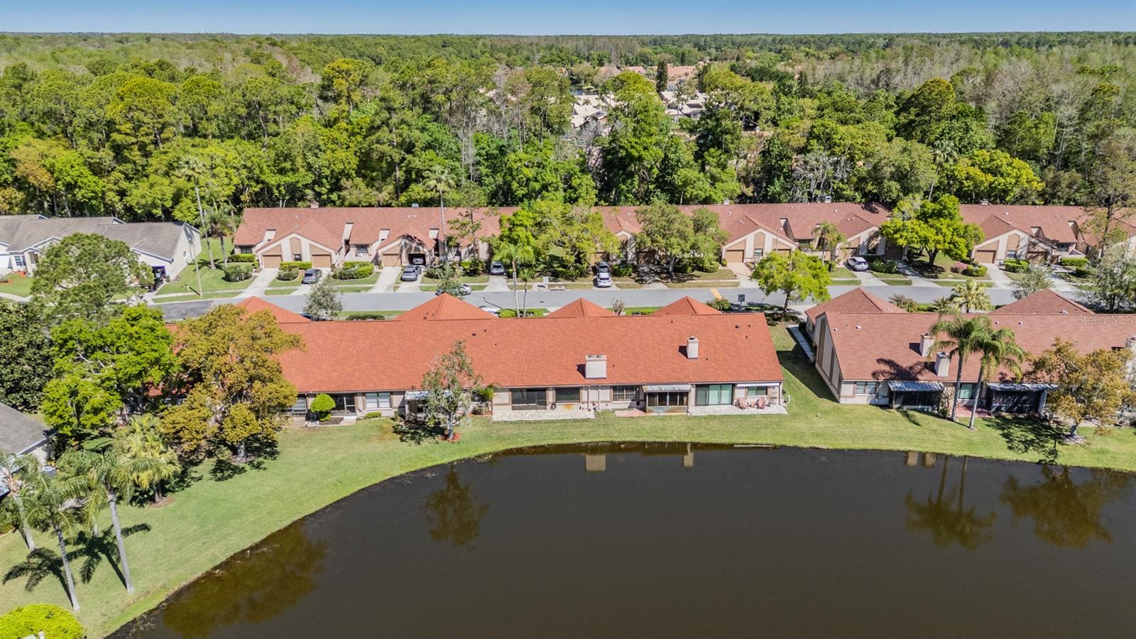 3960 MERMOOR DR — photo 27