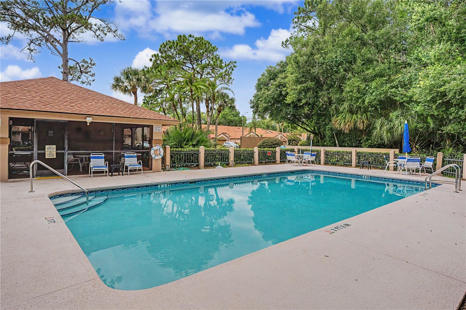 3960 MERMOOR DR — photo 38