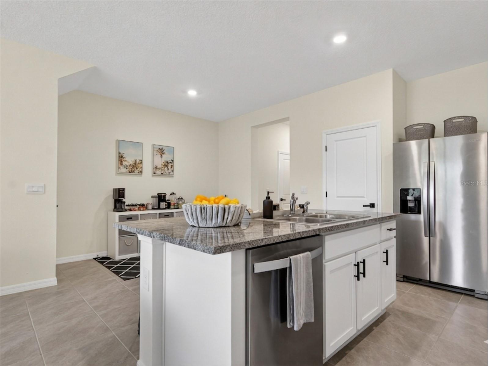350 MANGROVE SHADE CIR — photo 8