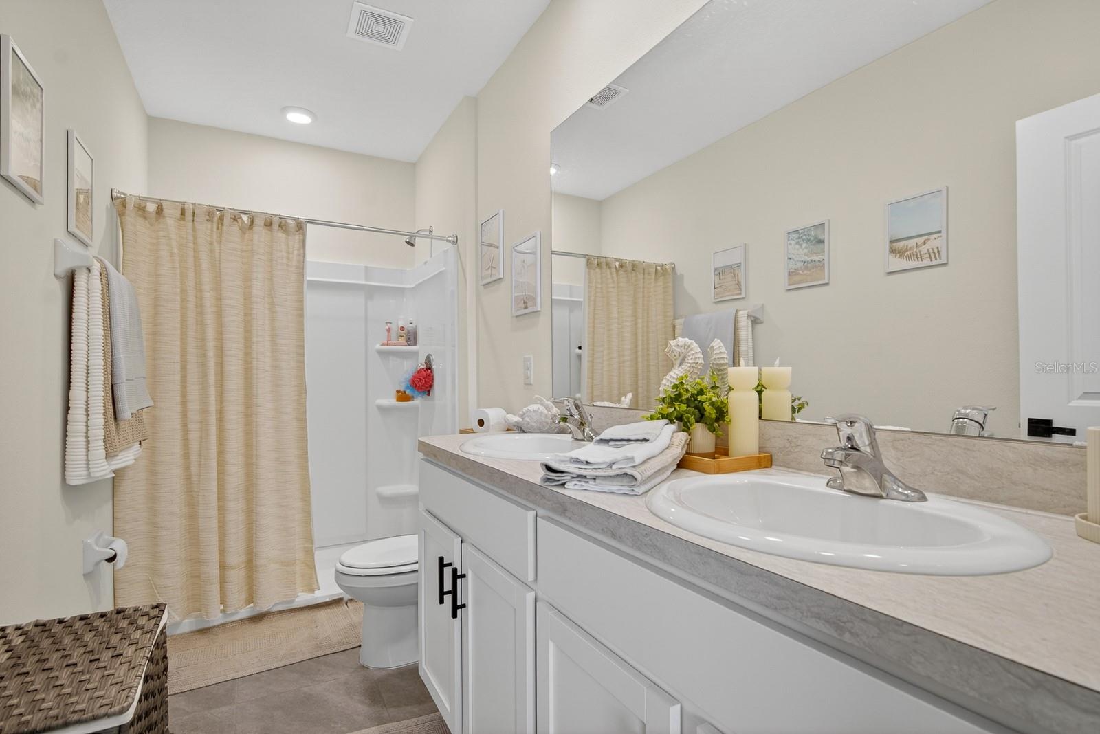 350 MANGROVE SHADE CIR — photo 17