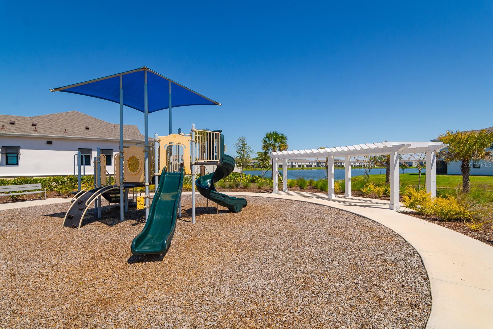 350 MANGROVE SHADE CIR — photo 38