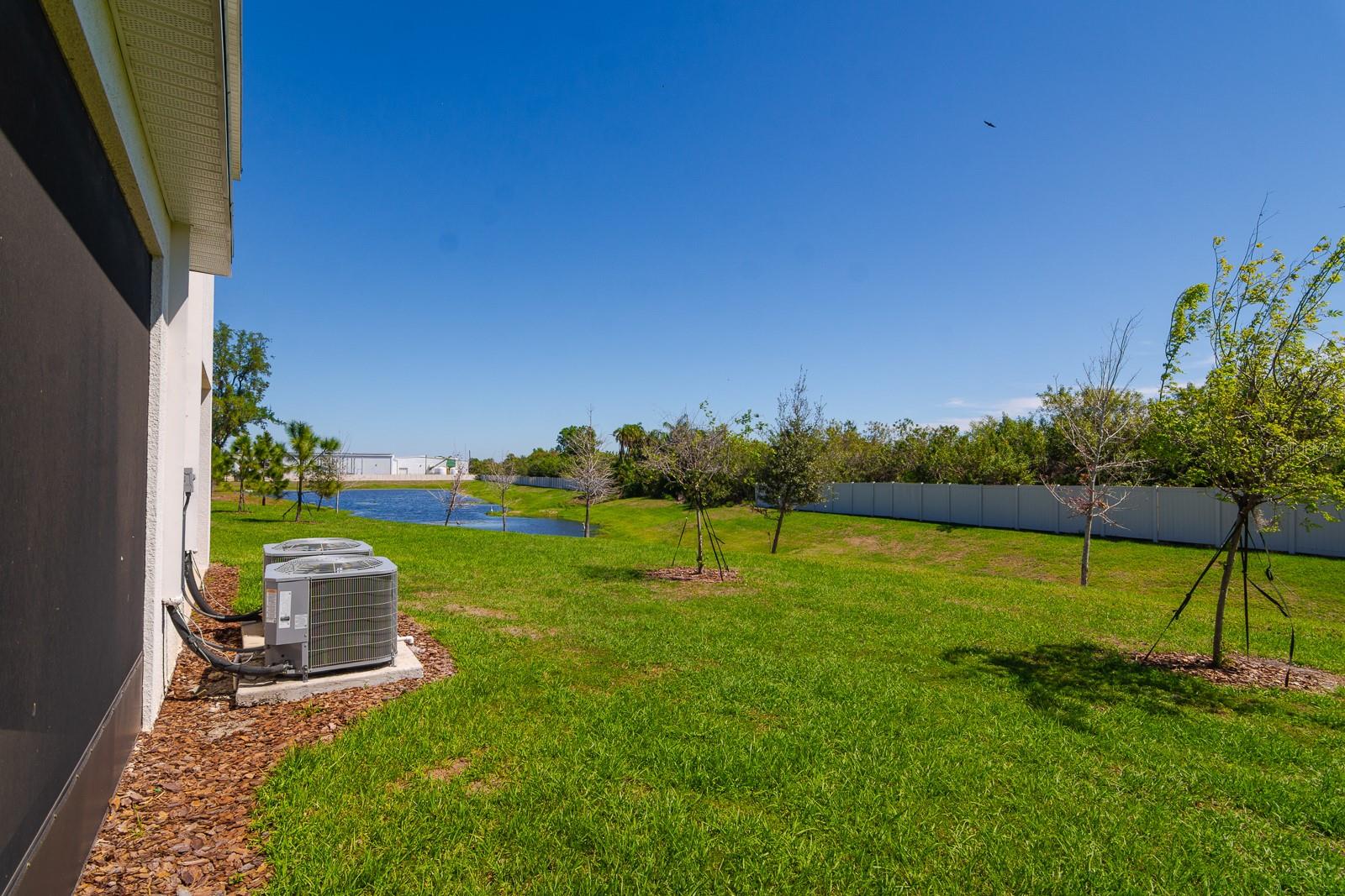 350 MANGROVE SHADE CIR — photo 30