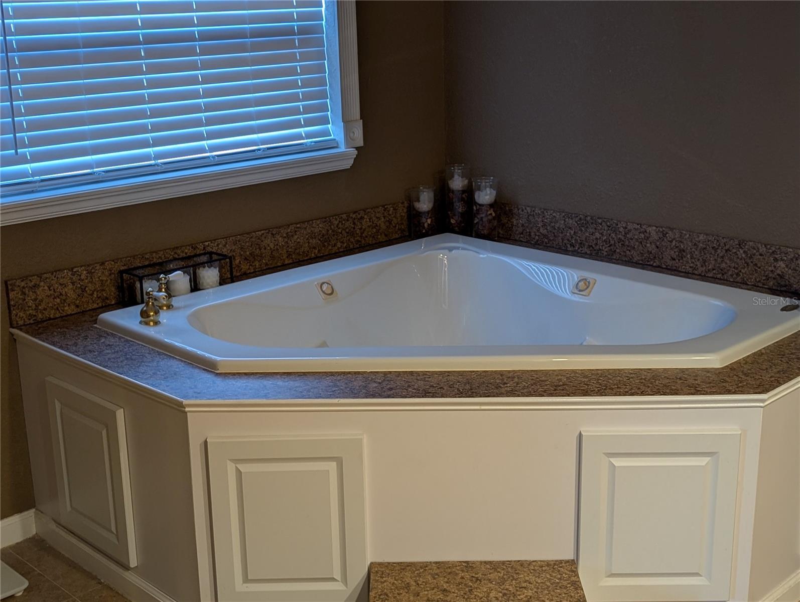 6817 MITCHELL CIR — photo 15