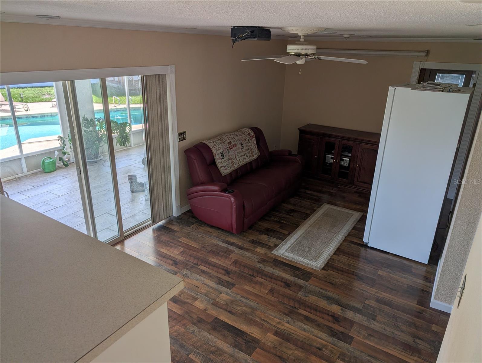 6817 MITCHELL CIR — photo 13