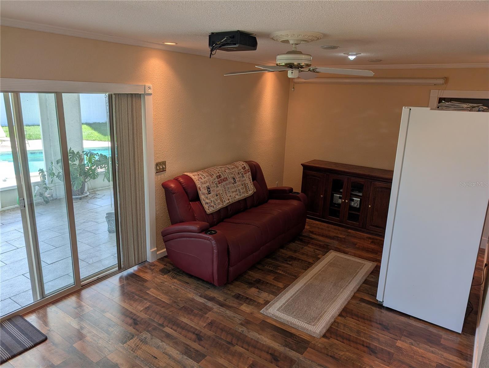 6817 MITCHELL CIR — photo 12