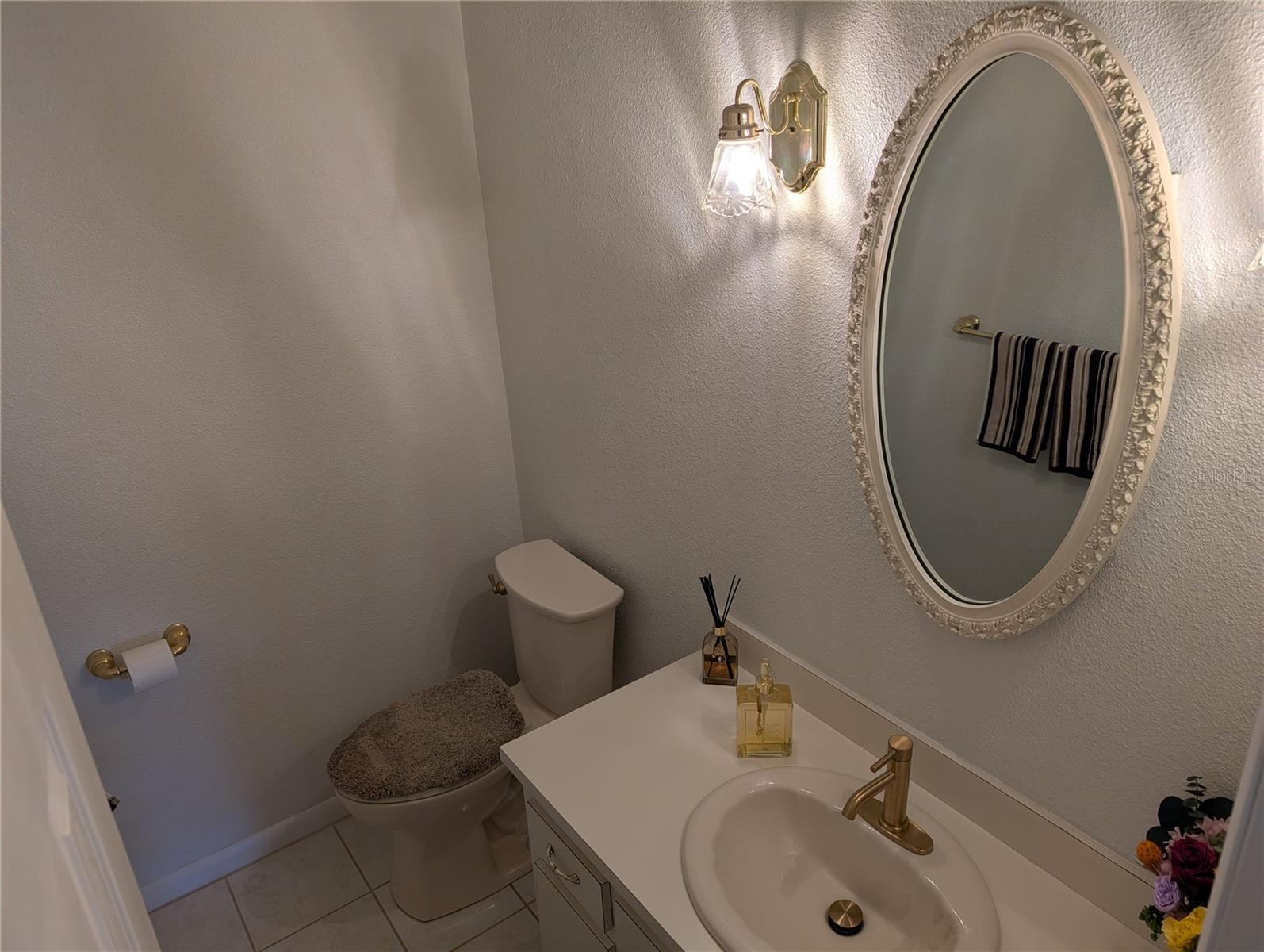 6817 MITCHELL CIR — photo 25