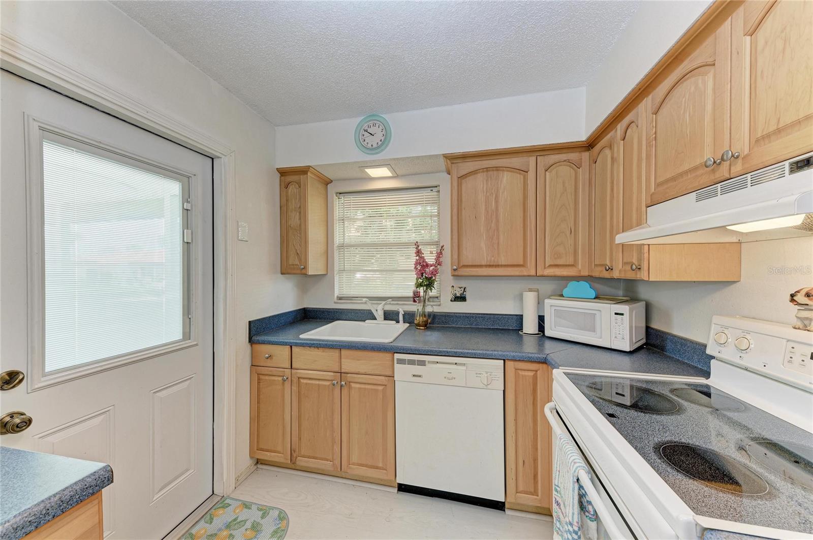 3303 CHICAGO AVE — photo 13