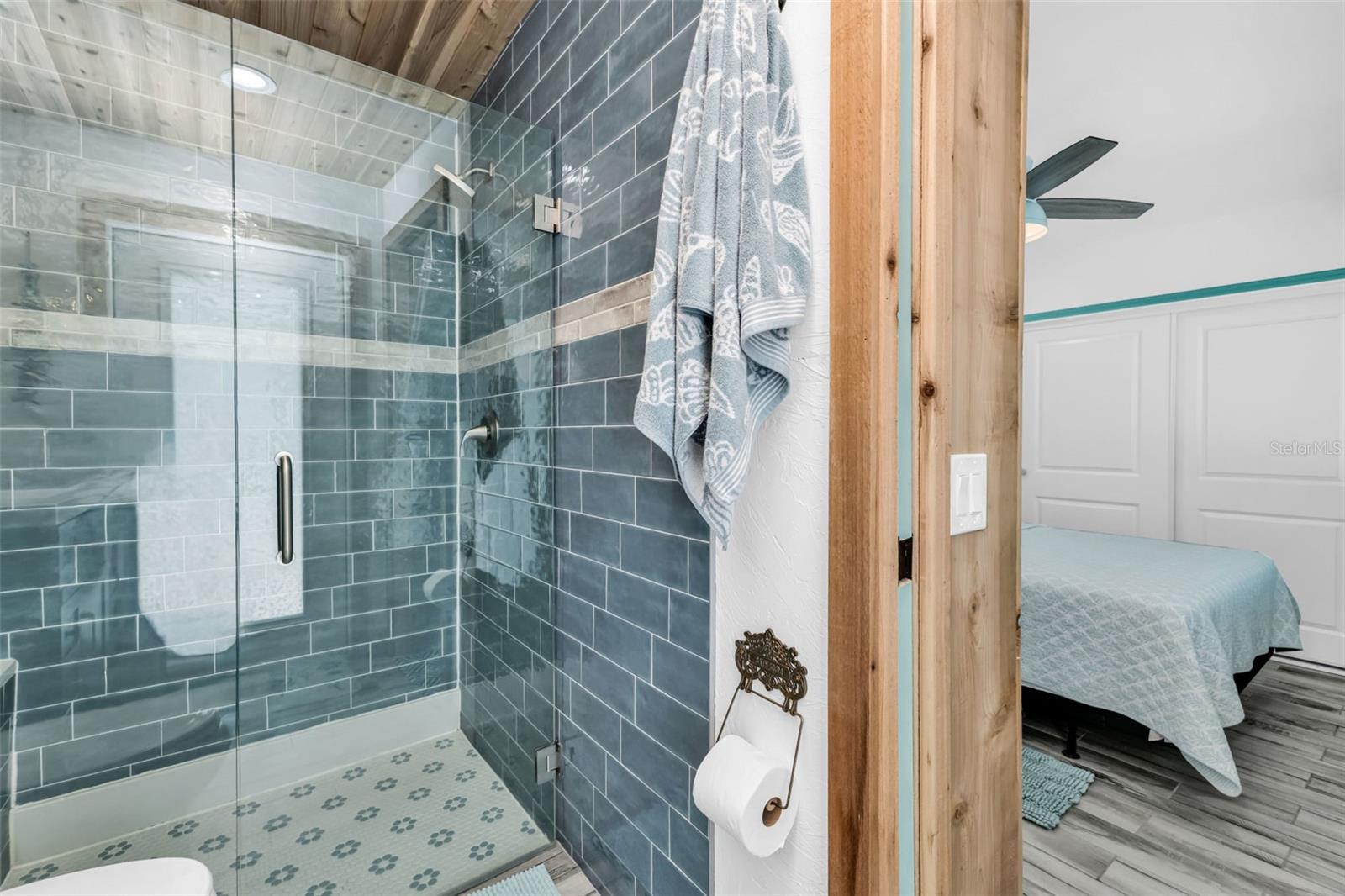 115 WINSON AVE — photo 21